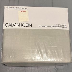 Calvin Klein 4 Piece Full Sheet Set. Bought from TJ MAXX. Never used or opened.